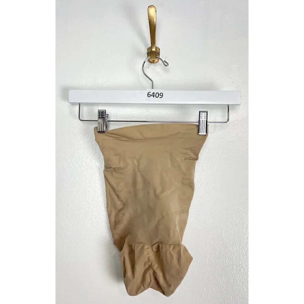 SKIMS Sculpting High Waist Briefs in Clay Size Small / Medium